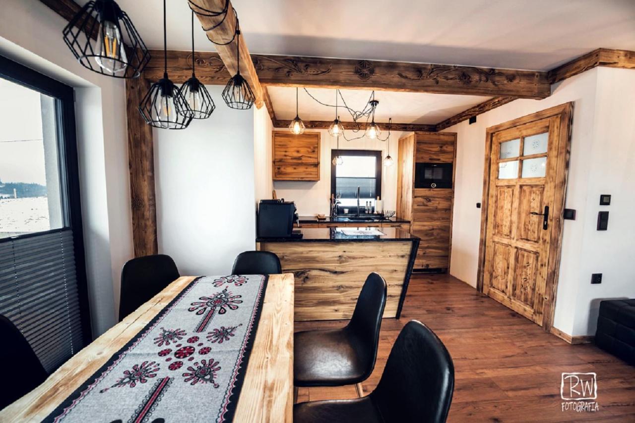 Laura Resort - Luxury Chalets Z Jacuzzi シャフラリ エクステリア 写真